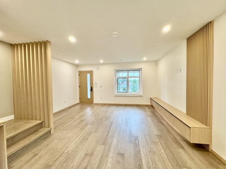 Photo 4 at 5216 Rupert Street, Collingwood VE, Vancouver East