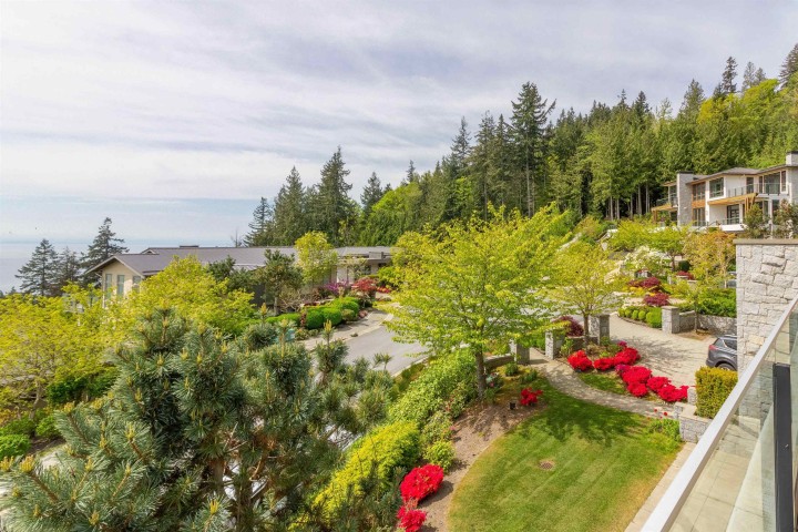Photo 8 at 2948 Burfield Place, Cypress Park Estates, West Vancouver