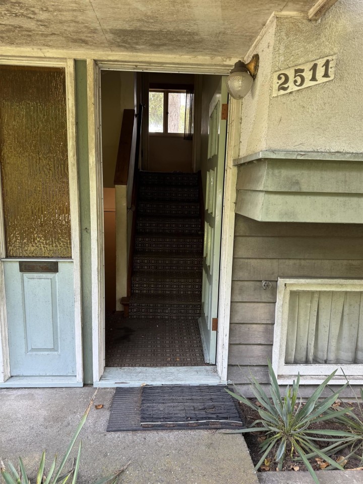 Photo 2 at 2511 Upland Drive, Fraserview VE, Vancouver East