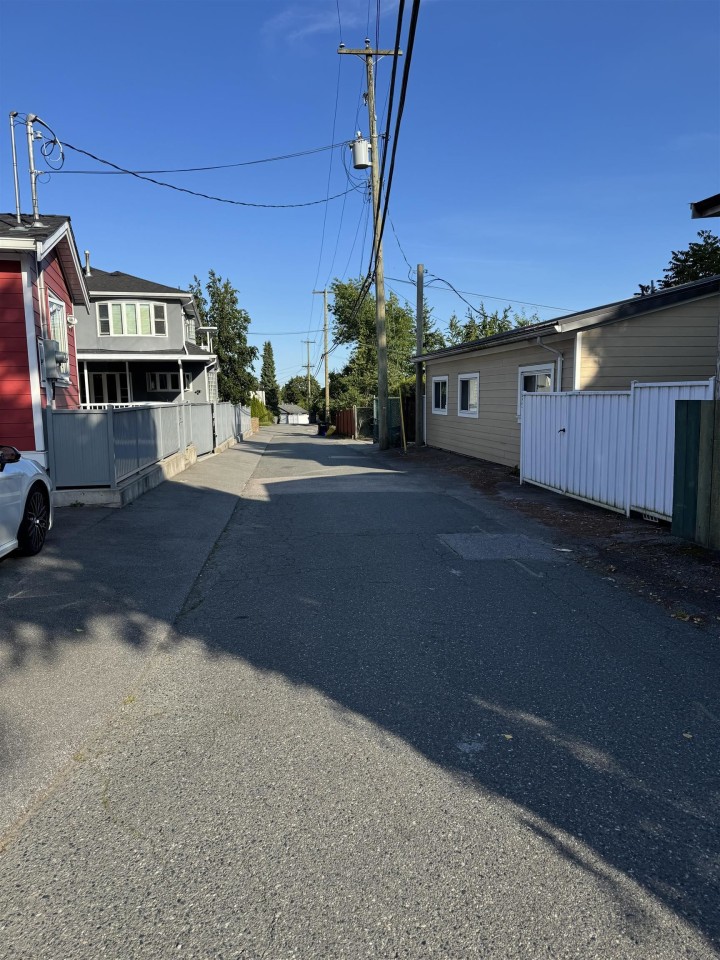 Photo 9 at 2511 Upland Drive, Fraserview VE, Vancouver East