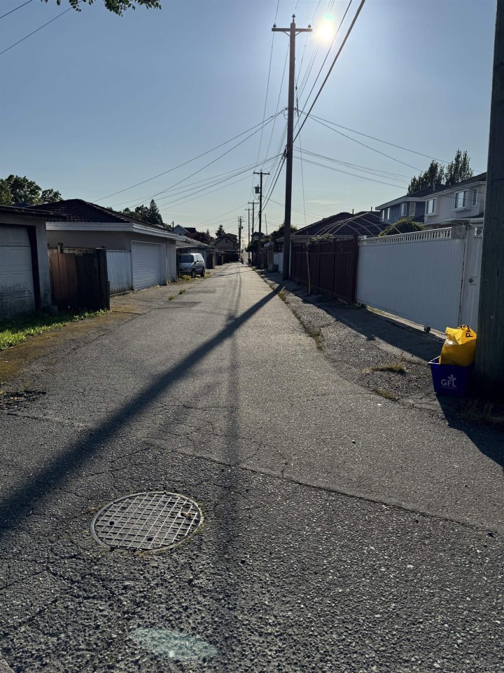 Photo 10 at 2511 Upland Drive, Fraserview VE, Vancouver East