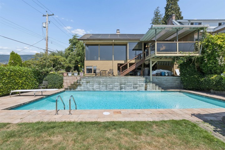 Photo 27 at 1092 Duchess Avenue, Sentinel Hill, West Vancouver