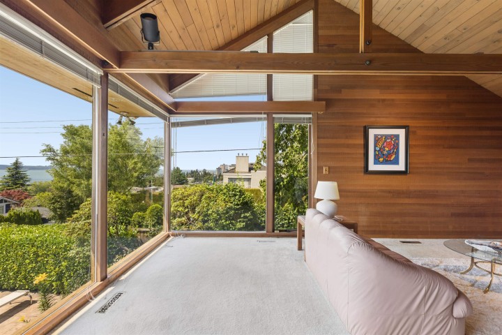 Photo 5 at 1092 Duchess Avenue, Sentinel Hill, West Vancouver