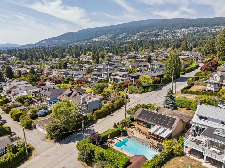 Photo 37 at 1092 Duchess Avenue, Sentinel Hill, West Vancouver