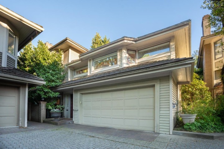 Photo 2 at 4210 Nautilus Close, Point Grey, Vancouver West