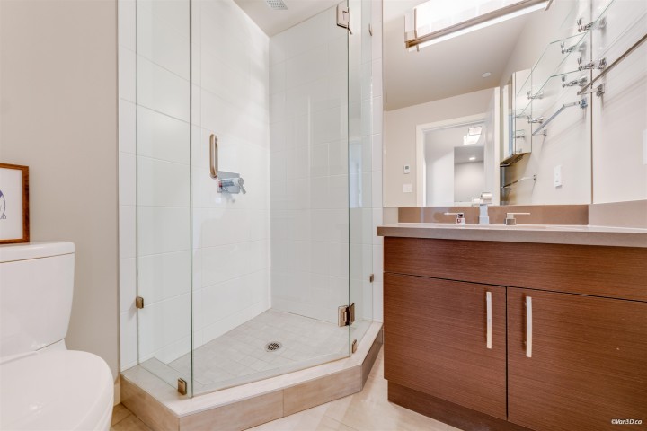 Photo 26 at 453 13th Street, Ambleside, West Vancouver