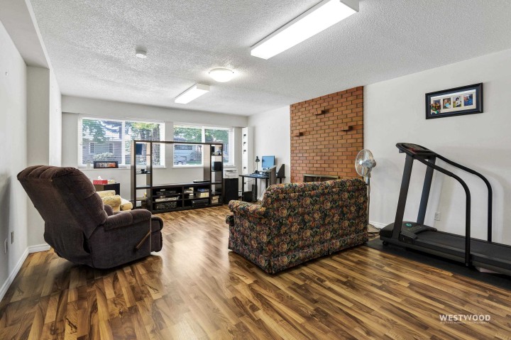 Photo 16 at 6858 Tyne Street, Killarney VE, Vancouver East