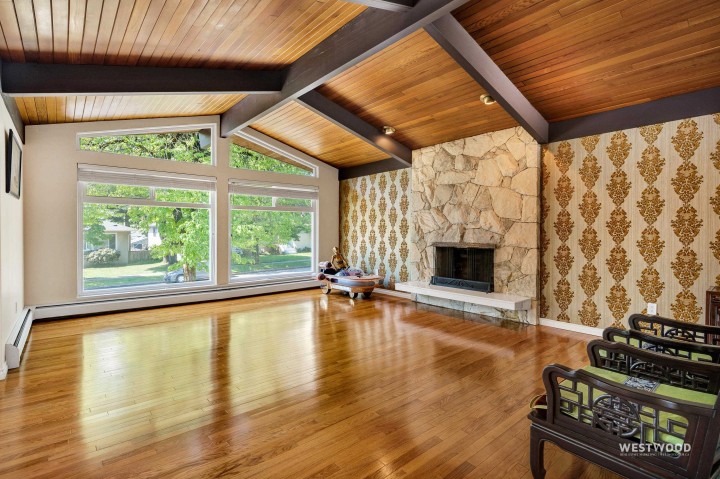 Photo 3 at 6858 Tyne Street, Killarney VE, Vancouver East