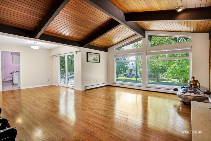 Photo 5 at 6858 Tyne Street, Killarney VE, Vancouver East