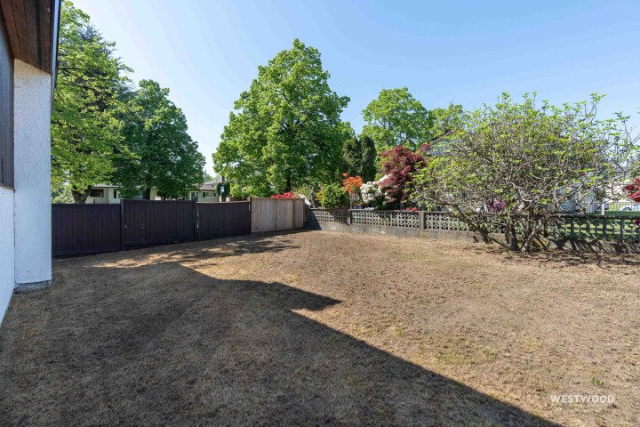 Photo 30 at 6858 Tyne Street, Killarney VE, Vancouver East