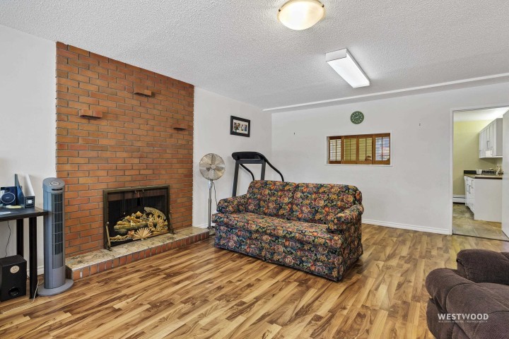 Photo 18 at 6858 Tyne Street, Killarney VE, Vancouver East
