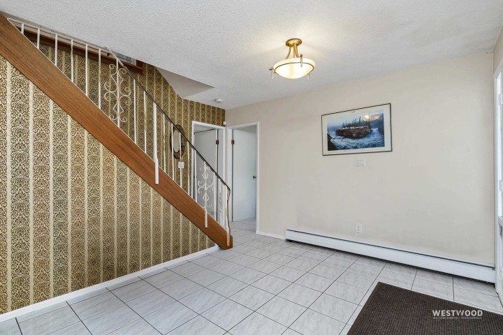 Photo 15 at 6858 Tyne Street, Killarney VE, Vancouver East