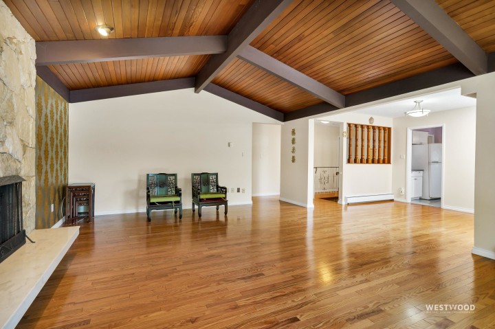 Photo 4 at 6858 Tyne Street, Killarney VE, Vancouver East
