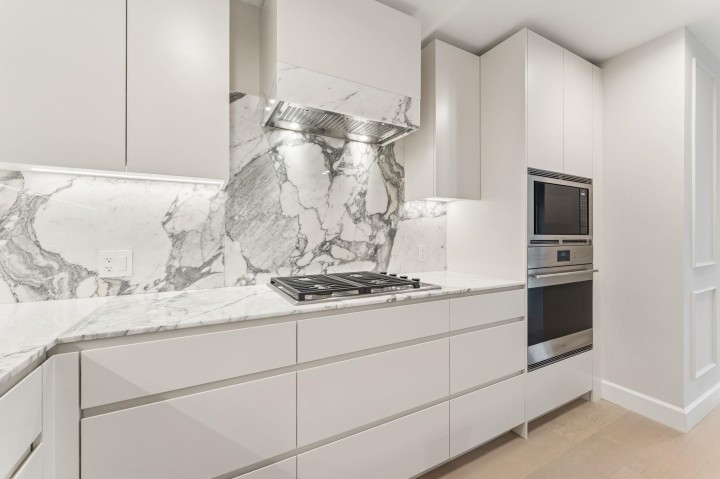 Photo 6 at 304 - 3668 W 10th Avenue, Kitsilano, Vancouver West
