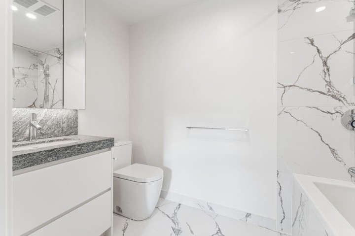 Photo 16 at 304 - 3668 W 10th Avenue, Kitsilano, Vancouver West