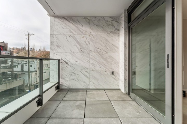Photo 25 at 304 - 3668 W 10th Avenue, Kitsilano, Vancouver West