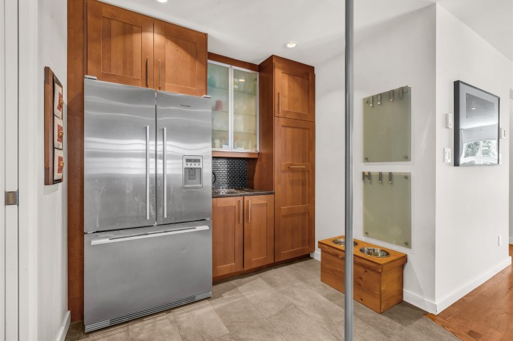 Photo 7 at 517 Atlantic Street, Strathcona, Vancouver East
