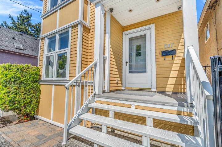 Photo 3 at 517 Atlantic Street, Strathcona, Vancouver East