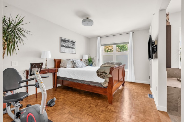Photo 15 at 517 Atlantic Street, Strathcona, Vancouver East