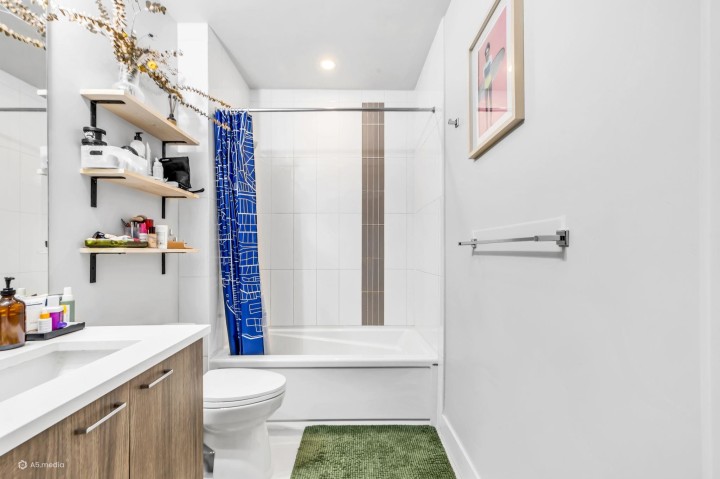 Photo 20 at 506 - 2477 Carolina Street, Mount Pleasant VE, Vancouver East