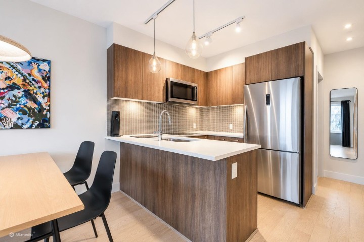 Photo 8 at 506 - 2477 Carolina Street, Mount Pleasant VE, Vancouver East
