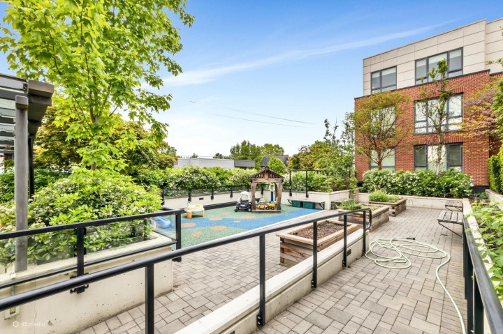 Photo 25 at 506 - 2477 Carolina Street, Mount Pleasant VE, Vancouver East