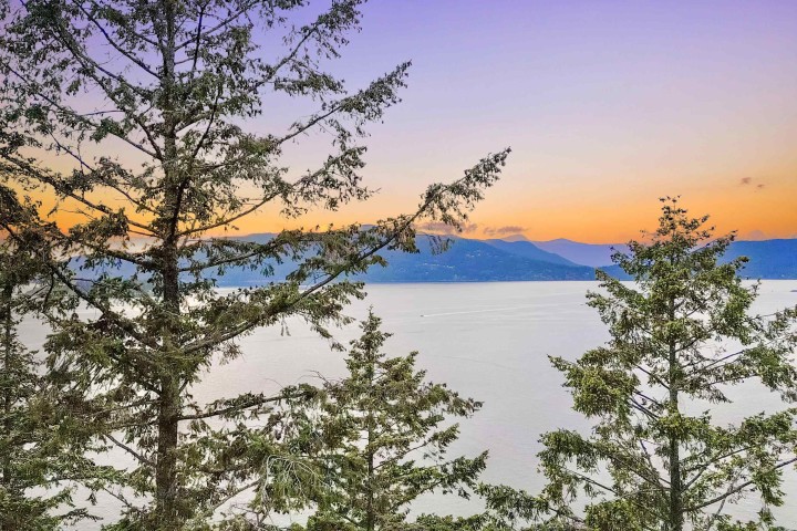 Photo 35 at 5056 The Byway, Caulfeild, West Vancouver