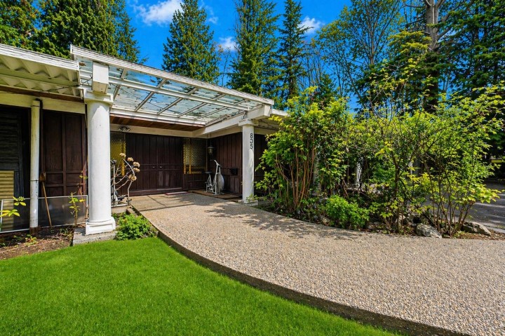 Photo 3 at 835 Wildwood Place, British Properties, West Vancouver