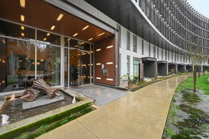 Photo 2 at 807 - 3438 Sawmill Crescent, South Marine, Vancouver East
