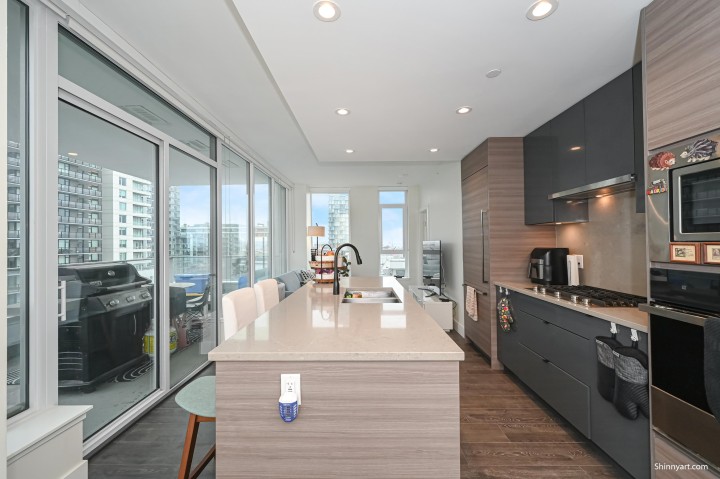 Photo 3 at 807 - 3438 Sawmill Crescent, South Marine, Vancouver East