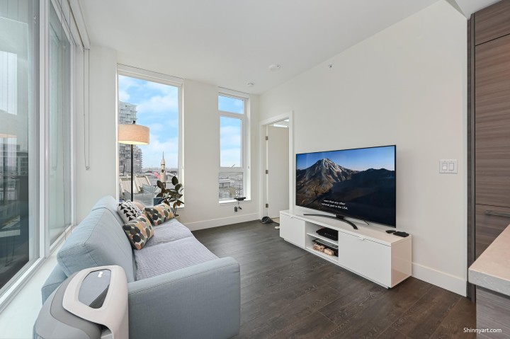Photo 9 at 807 - 3438 Sawmill Crescent, South Marine, Vancouver East