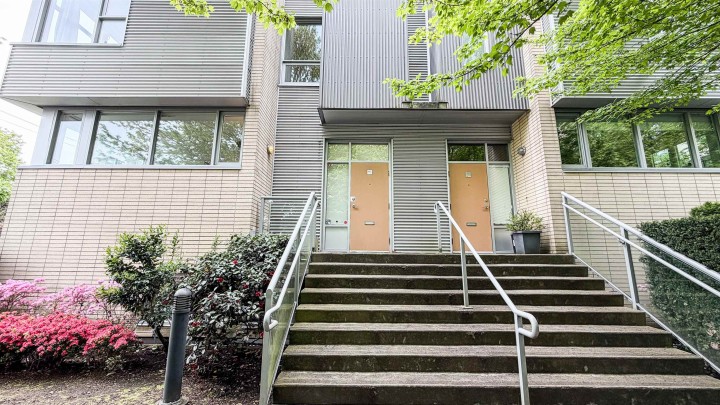 Photo 2 at 390 E 11th Avenue, Mount Pleasant VE, Vancouver East