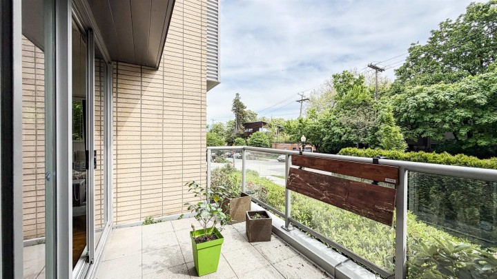Photo 15 at 390 E 11th Avenue, Mount Pleasant VE, Vancouver East