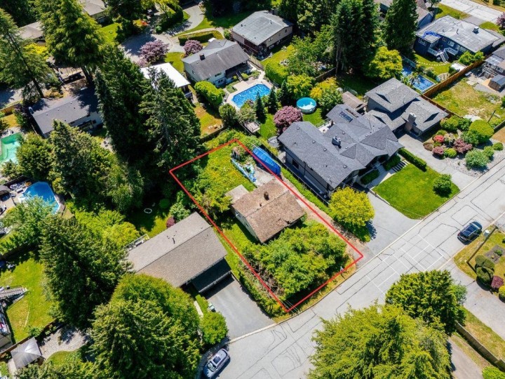 Photo 1 at 2465 Keats Road, Blueridge NV, North Vancouver