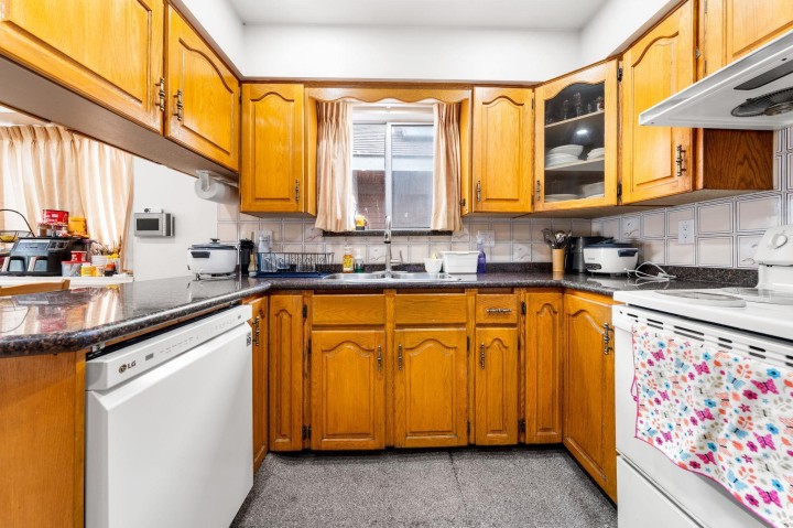 Photo 20 at 6070 Lanark Street, Knight, Vancouver East