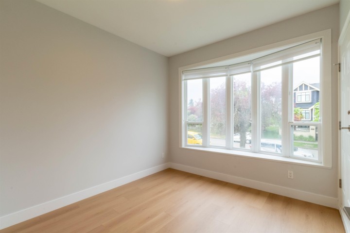 Photo 13 at 392 E 63rd Avenue, South Vancouver, Vancouver East
