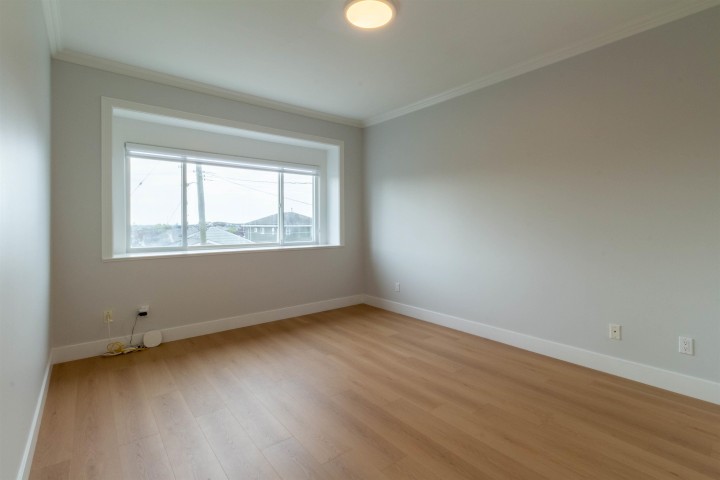Photo 11 at 392 E 63rd Avenue, South Vancouver, Vancouver East