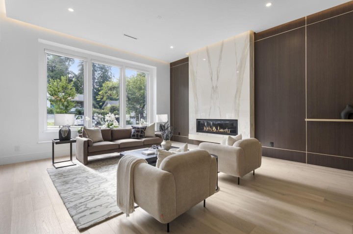 Photo 2 at 5197 Sonora Drive, Canyon Heights NV, North Vancouver
