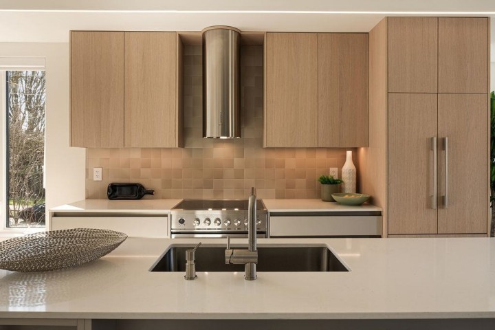 Photo 10 at 692 W 29th Avenue, Cambie, Vancouver West