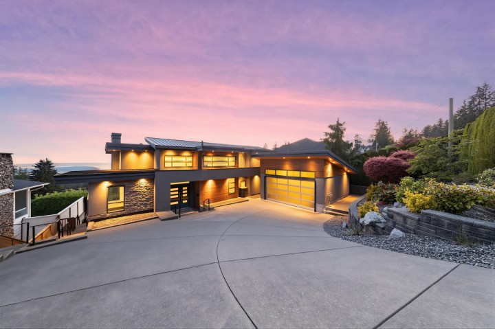 Photo 1 at 383 Newdale Court, Upper Delbrook, North Vancouver