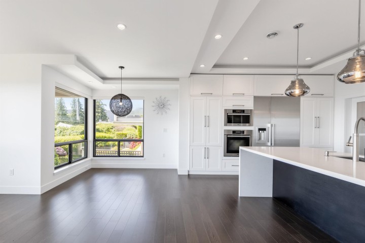 Photo 9 at 383 Newdale Court, Upper Delbrook, North Vancouver