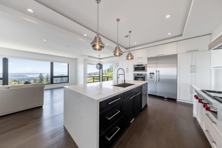 Photo 10 at 383 Newdale Court, Upper Delbrook, North Vancouver