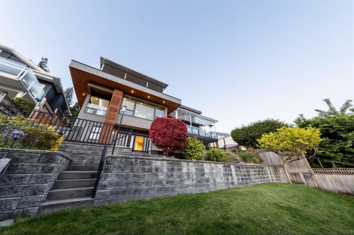 Photo 29 at 383 Newdale Court, Upper Delbrook, North Vancouver