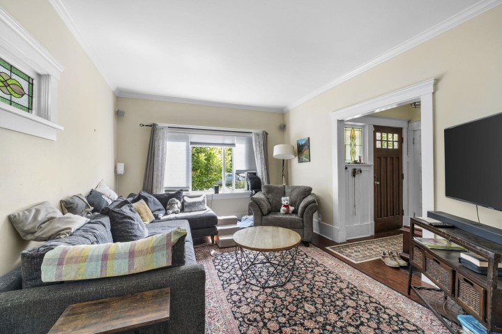 Photo 2 at 3707 Inverness Street, Knight, Vancouver East