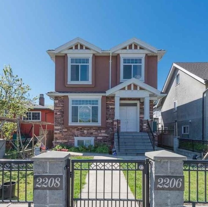 Photo 1 at 2208 E 41st Avenue, Killarney VE, Vancouver East