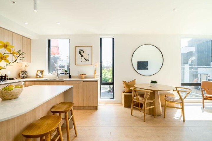 Photo 7 at 222 - 2820 Nanaimo Street, Renfrew Heights, Vancouver East