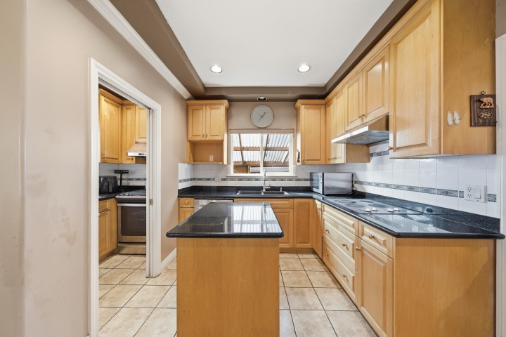 Photo 9 at 7962 Victoria Drive, Fraserview VE, Vancouver East