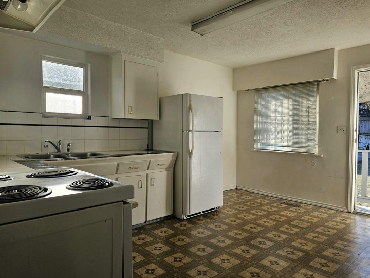 Photo 13 at 543 Rupert Street, Renfrew VE, Vancouver East