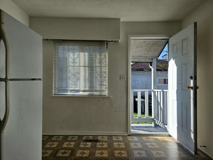 Photo 11 at 543 Rupert Street, Renfrew VE, Vancouver East