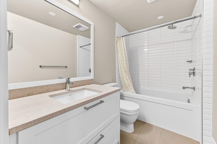 Photo 16 at 7529 Yukon Street, Marpole, Vancouver West